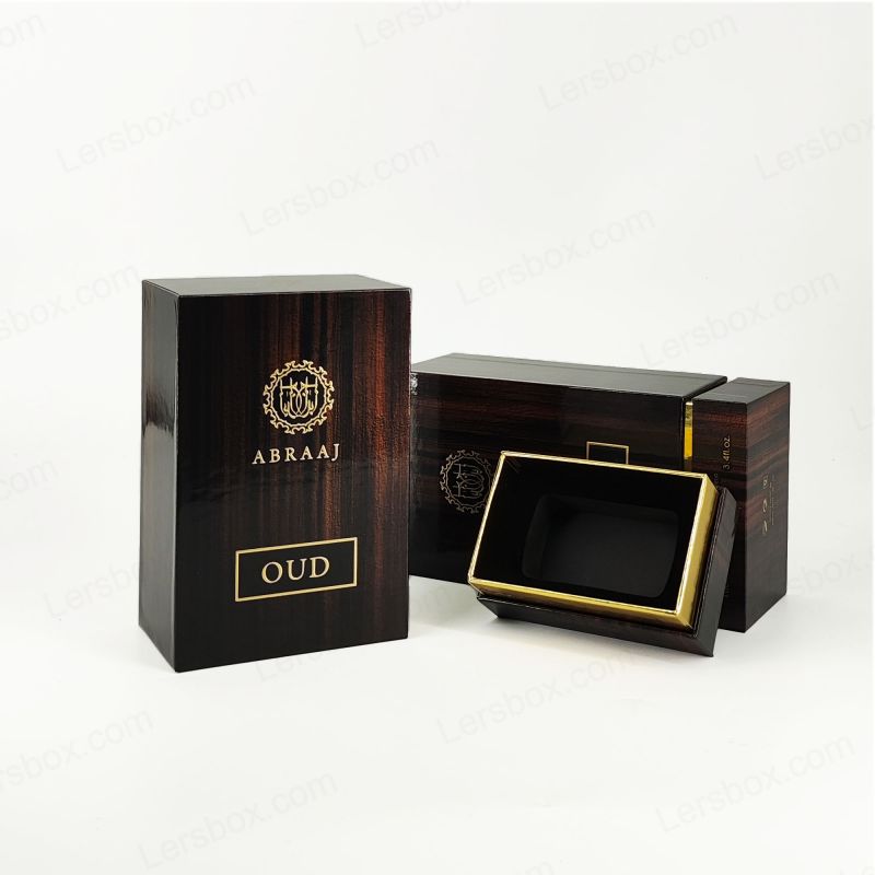 บรรจุภัณฑ์น้ำหอมที่ใช้งาน Handcrafted พร้อมรายละเอียดฟอยล์ทองคำและ Eva Foam แทรก HP019